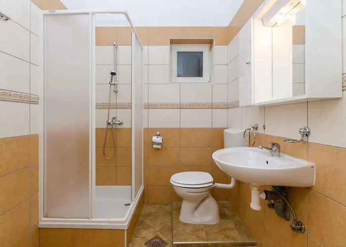 In With One-bedroom 4