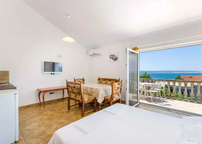 Апартаменты In With One-bedroom 4 *