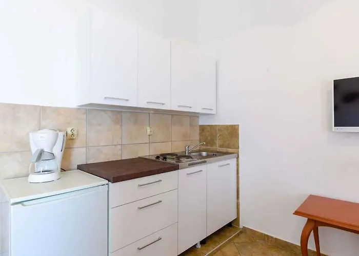 In With One-bedroom 4 * Цриквеница
