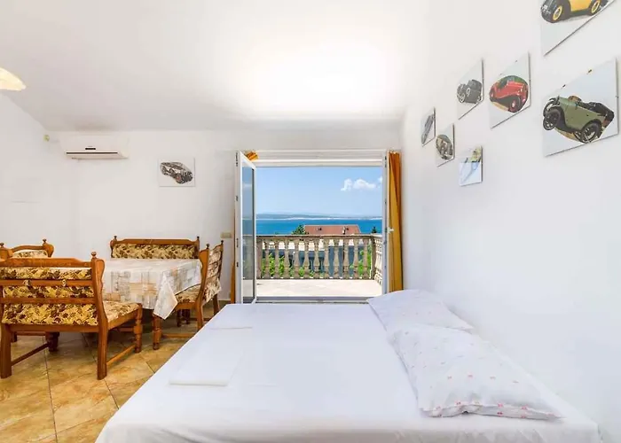 Апартаменты In With One-bedroom 4 *