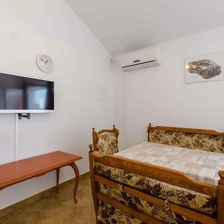 In Crikvenica With One-bedroom 4 *
